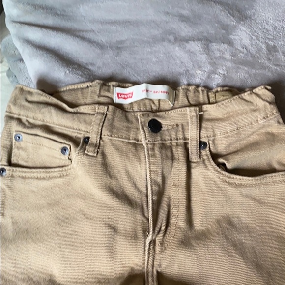 Levi’s Boys tan skinny jeans - Picture 3 of 6